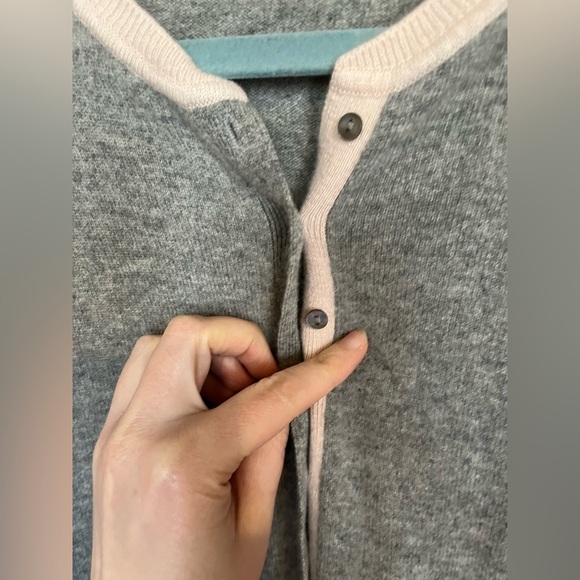 VINCE MATERNITY 💯 CASHMERE sweater A PEA IN THE POD. Gray and pink small - Picture 8 of 8